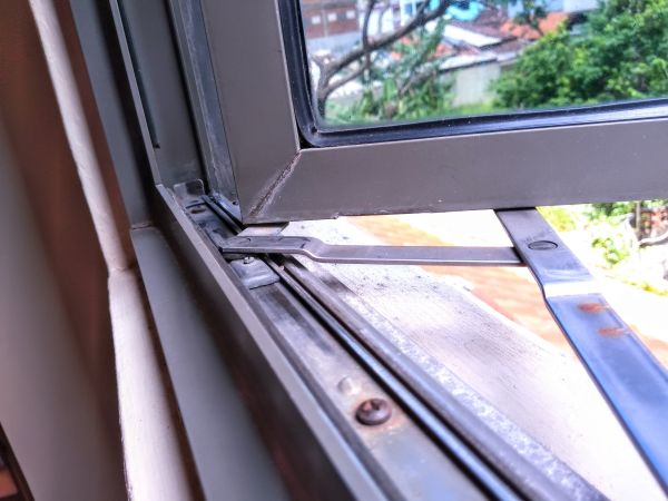 Cost of Hinged Window Replacement in Columbia
